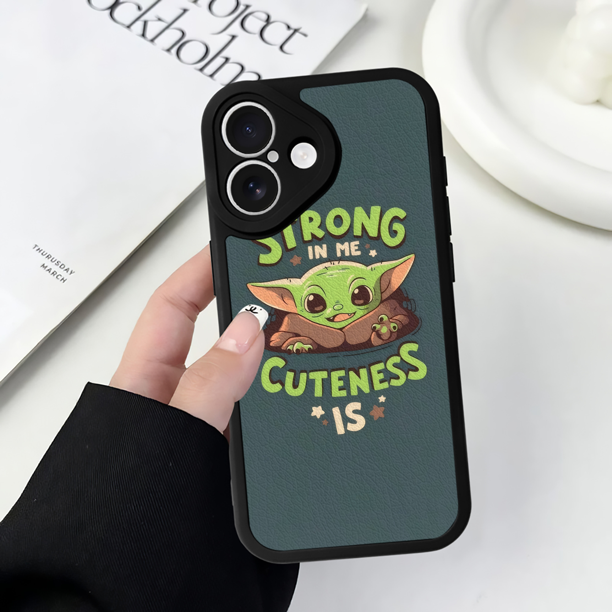 （画像用） スター・ウォーズ Star Wars 【iPhone 16シリーズ対応】シリコンスマホケース（レザー調） 材質：シリコン